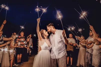 15 Clever Destination Wedding Save the Dates & Meaningful Unity Ceremony Ideas