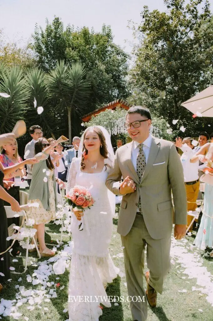 garden theme wedding flower petal toss ceremony eco friendly wildflower wedding favors outdoor garden wedding ideas